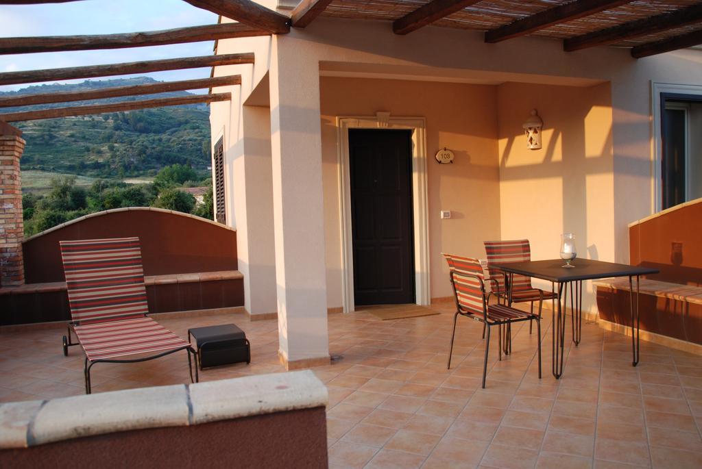Alcantara Resort Di Charme Adults Only Gaggi Dış mekan fotoğraf